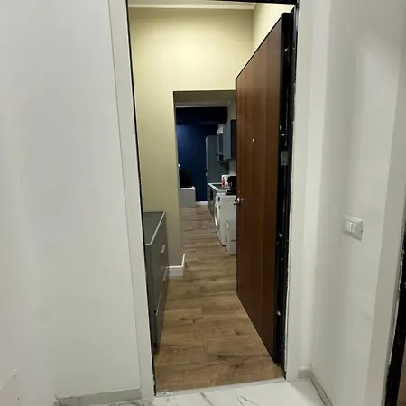 アパート Il Rifugio In Piazza カステル・ディ・サングロ