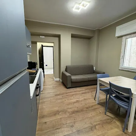 Il Rifugio In Piazza カステル・ディ・サングロ